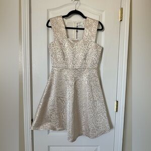 NWT Le Soir for Molly Bracken Gold Print Jacquard Fit & Flare Dress Size Small
